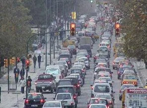 Yarın İstanbul'da bu yollar trafiğe kapalı
