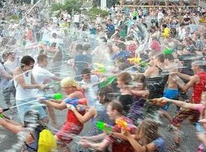 Yarın saat 18.00'de Taksim'de su savaşı var!