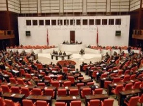 Yasaların nasıl uygulandığını komisyon takip edecek