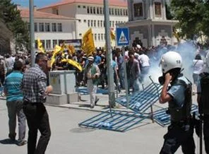 'Yavuz Sultan Selim' protestosuna biber gazı