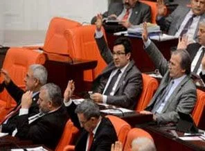Yeni anayasada kafalar karıştı