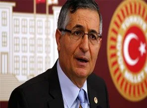 Yeniçeri: Halk korku duvarını aştı