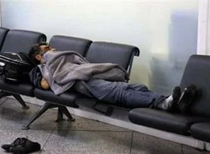 40 gündür havaalanında kalıyor