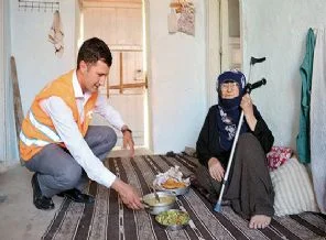 93 yaşında, oruçlarını eksiksiz tutuyor