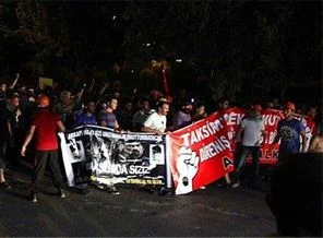 Adana'da polis eylemcilere müdahale etti