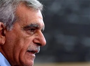 Ahmet Türk hakkında açılan davalar düştü