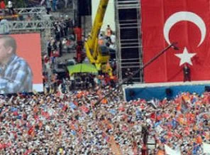 AK Parti'den 8.5 milyon üyesine çağrı