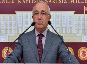 Anayasa Uzlaşma Komisyonu'na toplantı çağrısı