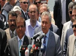 Arınç: Ah bizde de darbe olsa diyenler var
