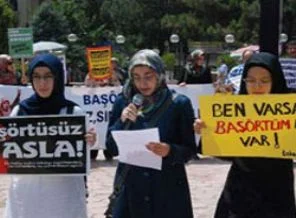 Başörtüsü eyleminde 'MEB' protesto edildi