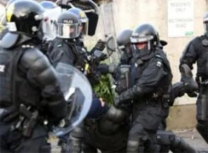 BBC'den 'polise saldırı' ifadesi