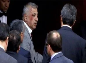 Bekir Bozdağ'a saldırı