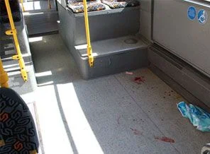 Belediye otobüsünde bıçaklı dehşet