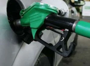Benzine bir zam daha