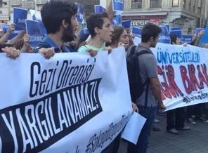 Beyoğlu'nda göstericilere gazlı müdahale