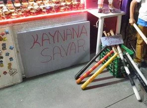 Beyzbol sopasını 'kaynanasavar' adıyla satıyor