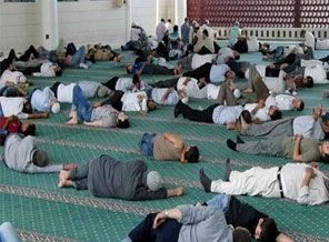Binlerce insan bu camiye akın ediyor