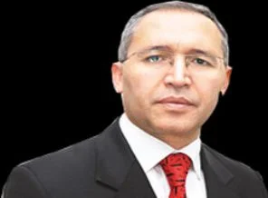 'Binlerce yıldır piramitlere dayanan Mısır, demokrasiye 1 yıl dayanamadı'