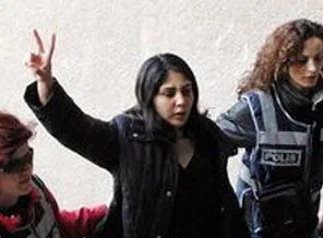 Bombalı saldırganın cezası ertelendi