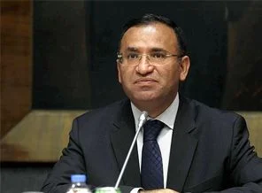 Bozdağ: Tutuklama tamamen mahkemelerin takdirinde