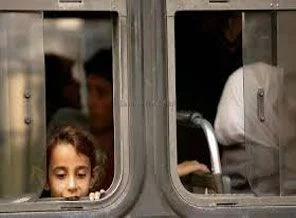 Camları açarak seyahat etmek yüz felci sebebi