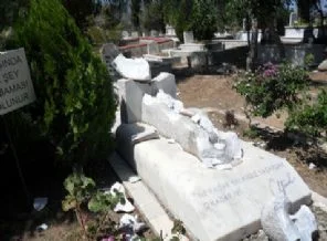 Can Yücel'in eşi derdini şiire döktü