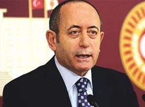CHP'den yurt dışı harçları için teklif