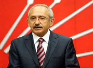 CHP hangi köşe yazarına adaylık teklif etti?