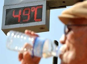 Çöl sıcakları Antalya'yı kavuruyor