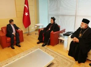 Davutoğlu Süryani cemaati temsilcilerini kabul etti