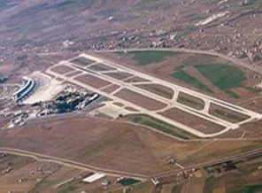 Esenboğa'da uçak gövde üstüne iniş yaptı