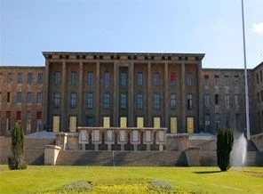 Eski bakan hayatını kaybetti