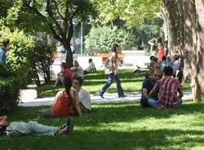 Gezi Parkı bir kez daha kapatıldı