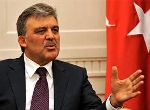 Gül'den Mısır açıklaması: Mursi rencide edilmemeli