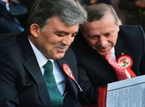Gül ve Erdoğan'ı duygulandıran şiir