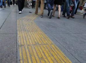 Hangi 'engelli' yaptı bu şeritleri?
