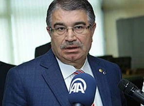 İdris Naim Şahin'in konvoyunda kaza: 1 ölü