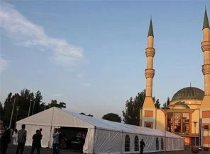 İftar çadırları Türkiye'yi aratmıyor