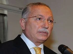 İhsanoğlu'ndan Mısırlılara sağduyu çağrısı