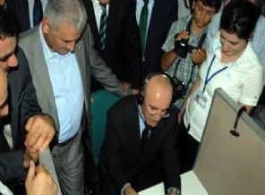 İki bakan Batman'da çağrı merkezi açtı