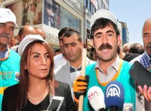İşçi grev yaptı, çöpleri vekil Tuğluk ve başkan Kaya topladı