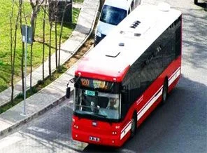 İzmir'de şoförler grevde, vatandaş ise isyanda