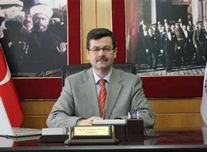 İzmir Müftüsü'nden esprili uyarı: Önemli olan suyun bize girmesi