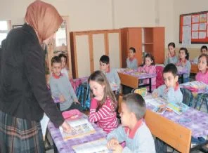 Kamuda 'başörtüsü' sorununa ikili çözüm