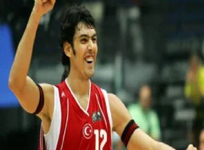 Kerem gelecek sezon bırakacak!