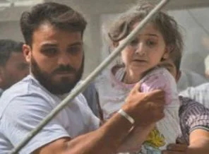 Keskin nişancılar 2 çocuğu yem olarak kullandı