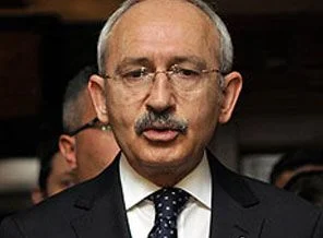 Kılıçdaroğlu'na 'siyah beyaz' ziyaret