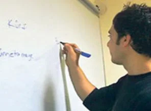 Kürtçe eğitime yasal değişiklik formülü