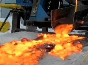 Lavlarla buzun buluştuğu an
