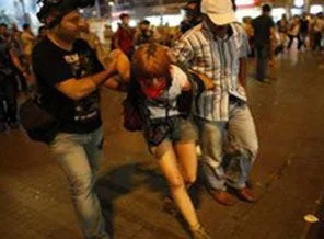 Lice protestocusu İsveçli turist serbest